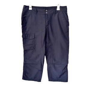 Columbia Grey Capris Pants Size 8 OMNI Techwear Adjustable Waist 21” Inseam
